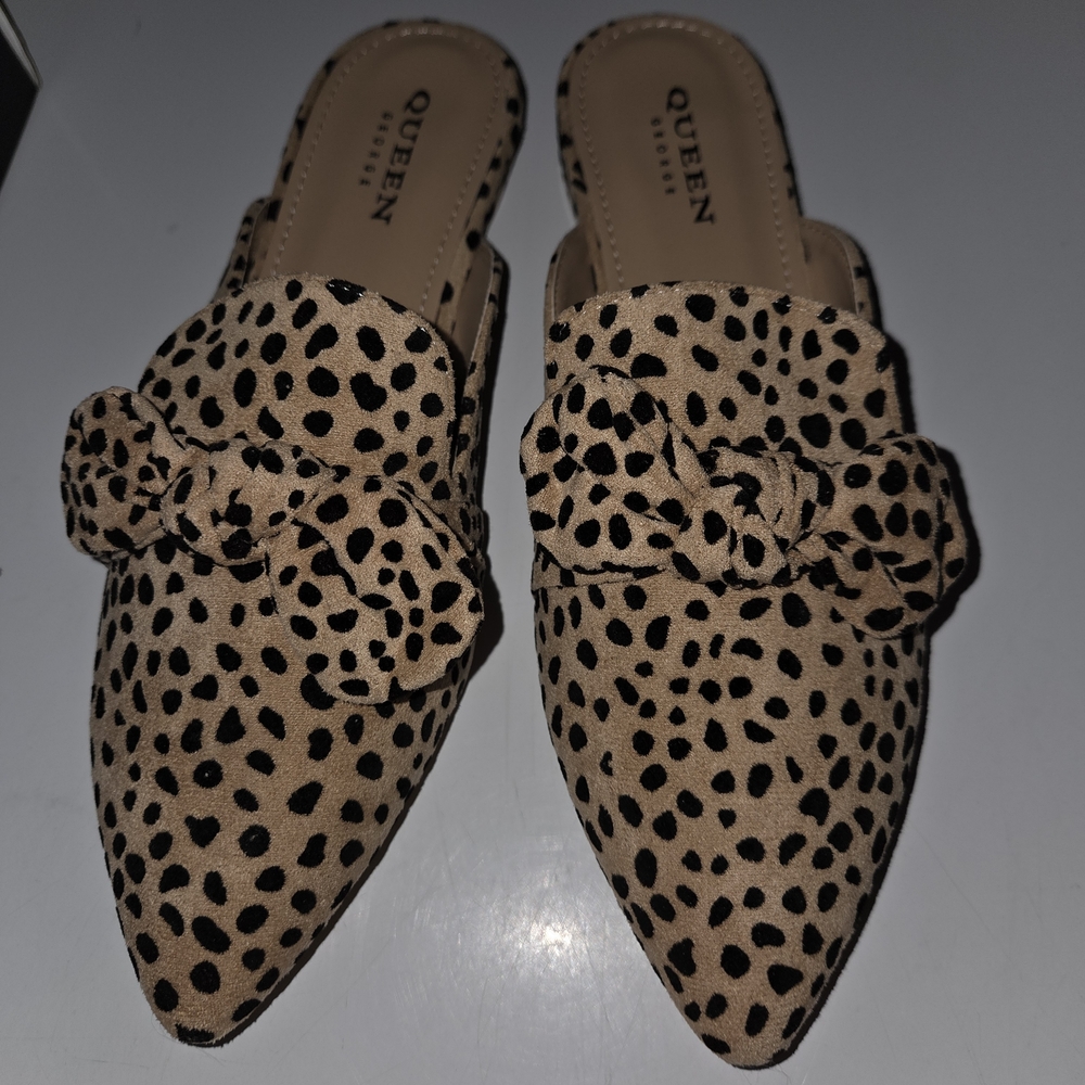 Beige Leopard-Print Pointed Toe Slides
